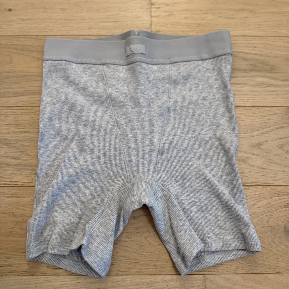 SKIMS Boxer - Picture 2 of 5